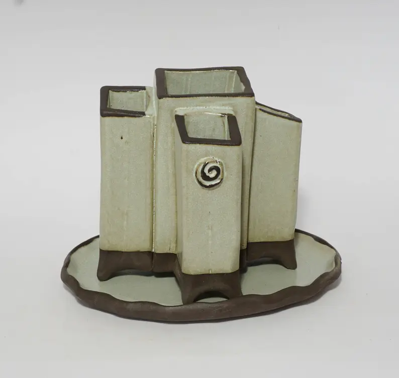 Squared toothbrushes container,